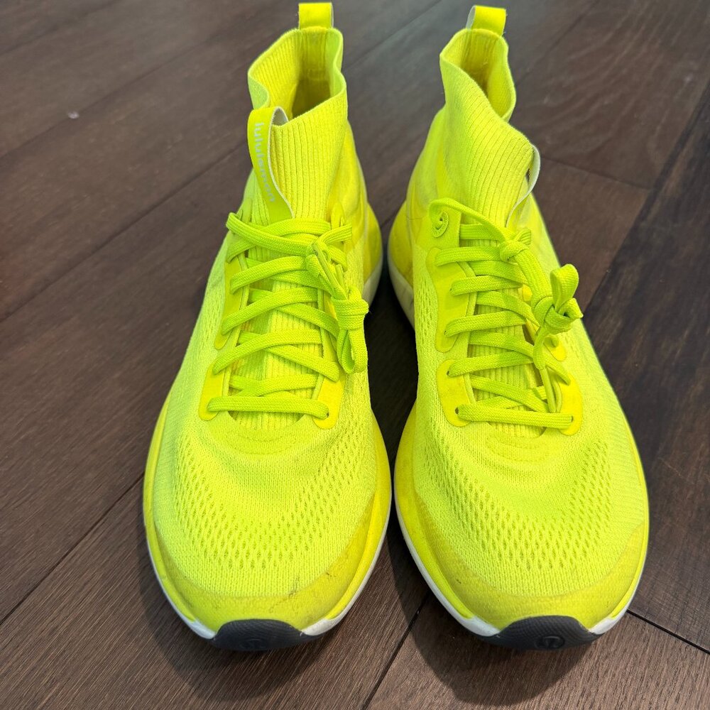 lululemon Women's Size 11 Chargefeel mid - Highlighter Yellow